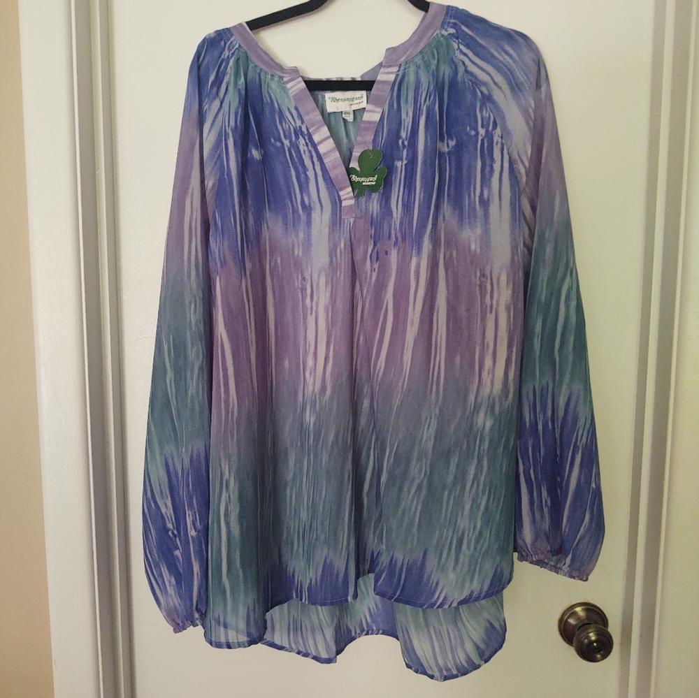 Sheer blouse by Shenanigans Woman 3xl. - Picture 2 of 5